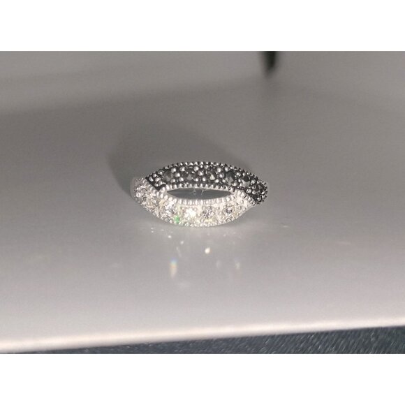 Holsted Midnight Ice 925 Sterling Silver CZ Black & White Stones Bypass Ring 6.5 - Picture 3 of 16